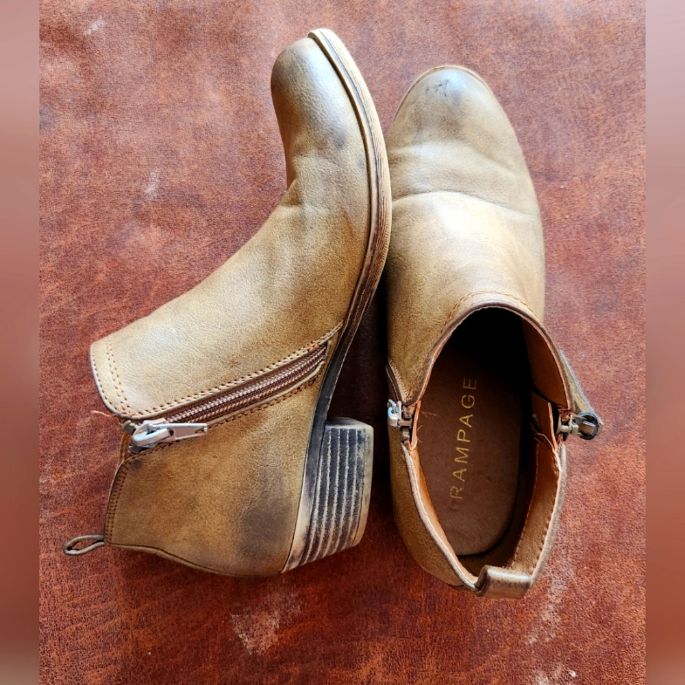 Rampage Brown Ankle Boots With Zipper Closure